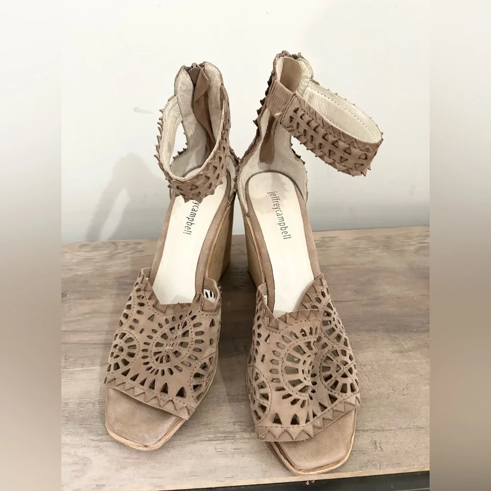 Jeffrey Campbell Del Sol Sandals Women's 10 Brown Tan Suede Wedge Ankle Strap